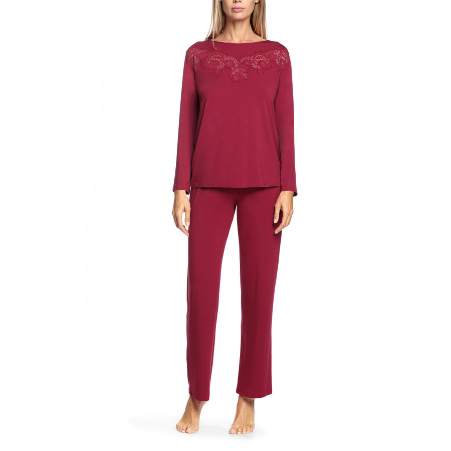 Long-sleeved pyjamas with lace inlay on the bust