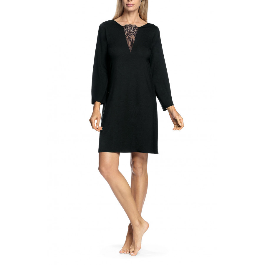 Long-sleeved or three-quarter sleeved nightdress with round, lace-trimmed neckline