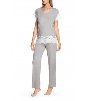 Two-piece pyjamas comprising a short-sleeved top with lace inserts Trousers available in two lengths - Silvia range
