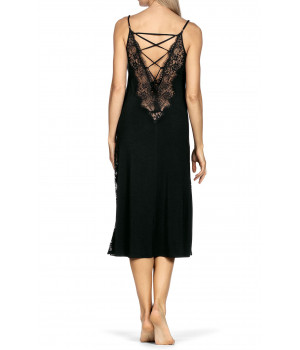 Strappy, close-fitting calf-length nightdress with slide slit. Coemi-lingerie