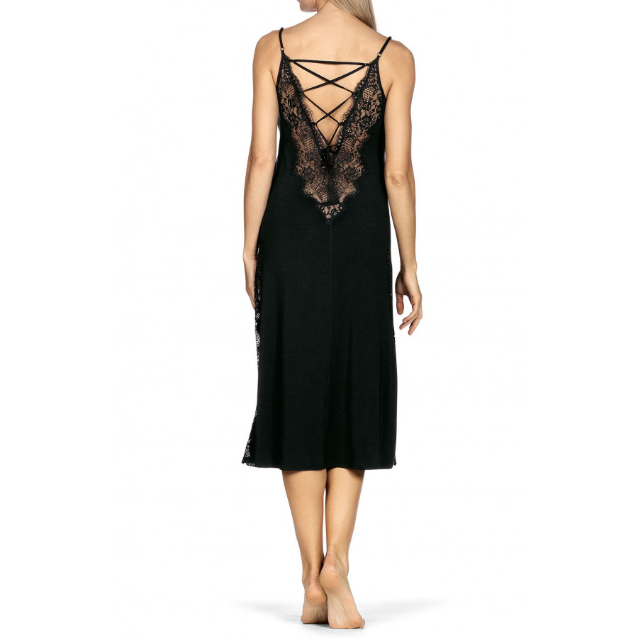 Strappy, close-fitting calf-length nightdress with slide slit. Coemi-lingerie