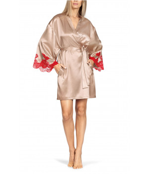 Déshabillé forme kimono court en satin beige et dentelle rouge. Coemi-lingerie