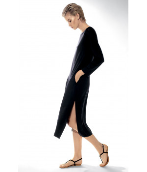 Long calf-length dress with round neck and long sleeves. Coemi-lingerie