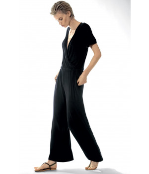 Jumpsuit with V-shaped neckline and short, loose-fitting sleeves.  Coemi-lingerie