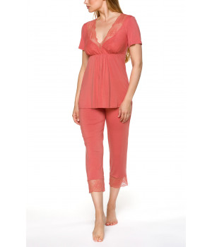 Pyjamas/loungewear set with short-sleeve top and V-neck with lace trim