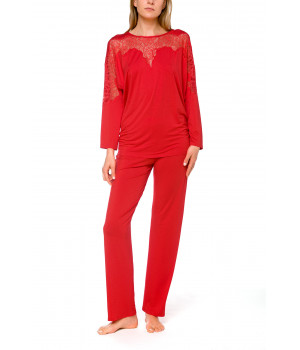 Zweiteiliger Pyjama / Hausanzug aus rotem Micromodal und Spitze