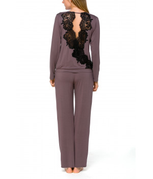 2-piece pyjamas/loungewear set in flowing micromodal fabric and black lace