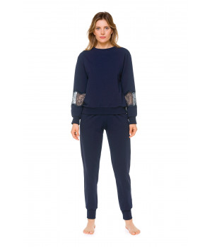 Dark blue, loose-fitting and straight-cut lounge bottoms in soft and cosy cotton