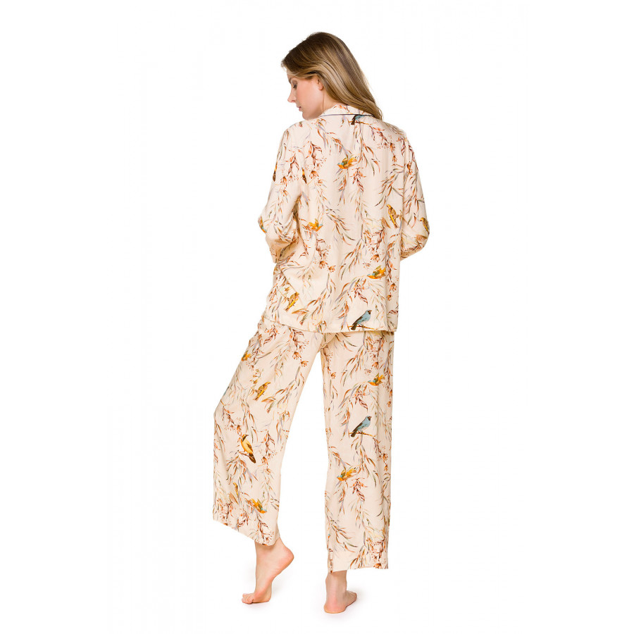 Loose-fitting, viscose pyjamas with a subtle bird motif on a beige background- Coemi-lingerie