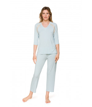 Zweiteiliger Pyjama aus Micromodal mit V-Ausschnitt und ¾-Ärmeln und -Hose