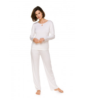 Pyjama aus Micromodal bestehend aus einem Oberteil mit langen Ärmeln und einer geraden Hose