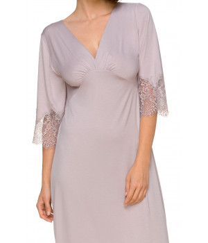 Kleidsames, fließendes Nachthemd aus Micromodal mit schönem V-Ausschnitt und ¾-Ärmeln - Coemi-lingerie