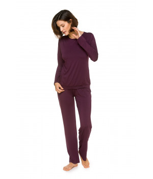 Gorgeous two-piece micromodal pyjamas with long sleeves and lace at the back