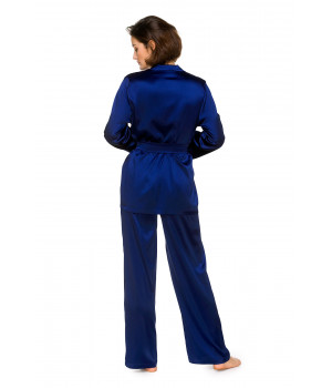 Elegant silk pyjamas composed of a pretty jacket with belt and long, loose-fitting bottoms