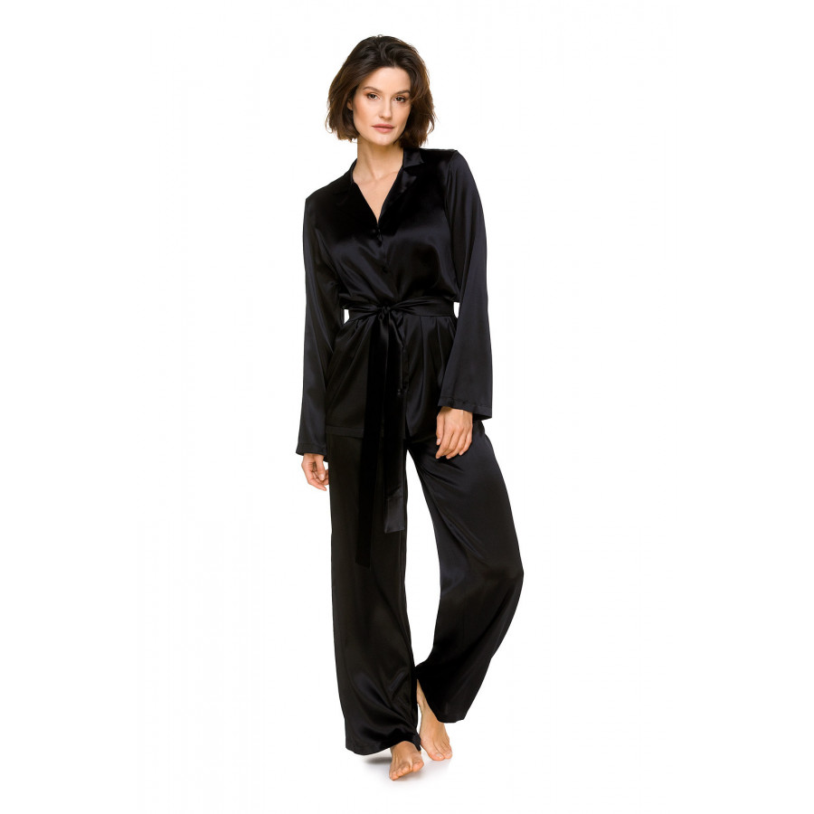 Elegant silk pyjamas composed of a pretty jacket with belt and long, loose-fitting bottoms