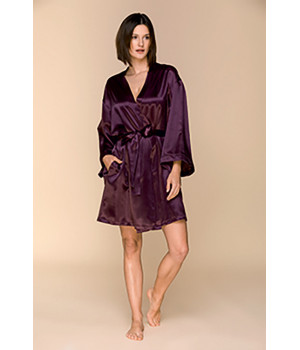 Thigh-length kimono-style satin dressing gown with long sleeves