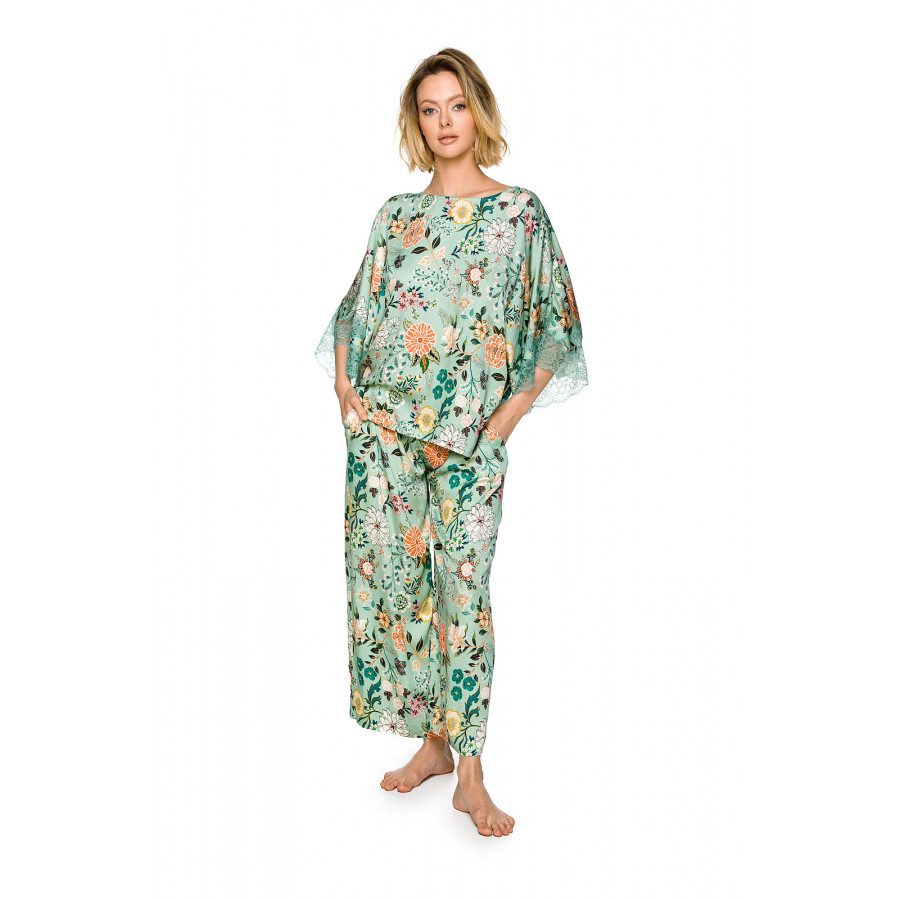 Comfortable, loose-fitting pyjamas/loungewear outfit in spring-like printed viscose - Coemi-lingerie