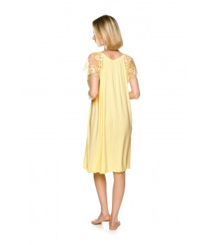 Loose-fitting, flared nightdress/lounge robe in a soft shade of yellow with short sleeves in lace - Coemi-lingerie