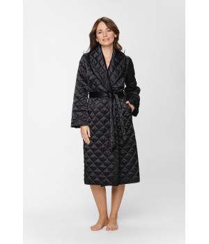 Long, quilted satin bathrobe, lined in satin with long sleeves and a shawl collar