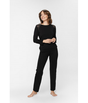 Micromodal pyjamas with a fitted, round-neck top and V-neckline at the back in lace, and straight bottoms