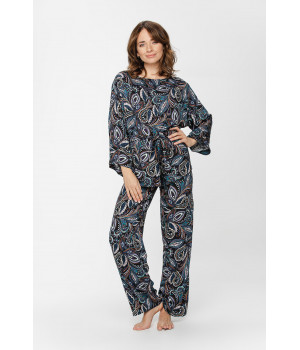 Viscose loungewear/pyjamas in a paisley print, blouse-style top with a tie belt and loose-fitting bottoms