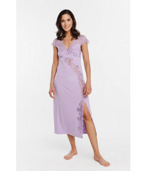 Ultra-glamorous, long nightdress in micromodal fabric with short sleeves made of lace