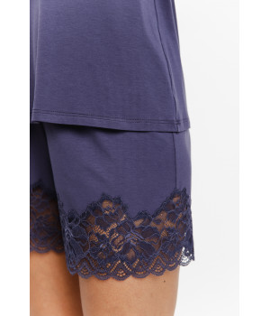 Micromodal nightwear outfit with lace at the neckline and on the back, vest-top and loose-fitting shorts