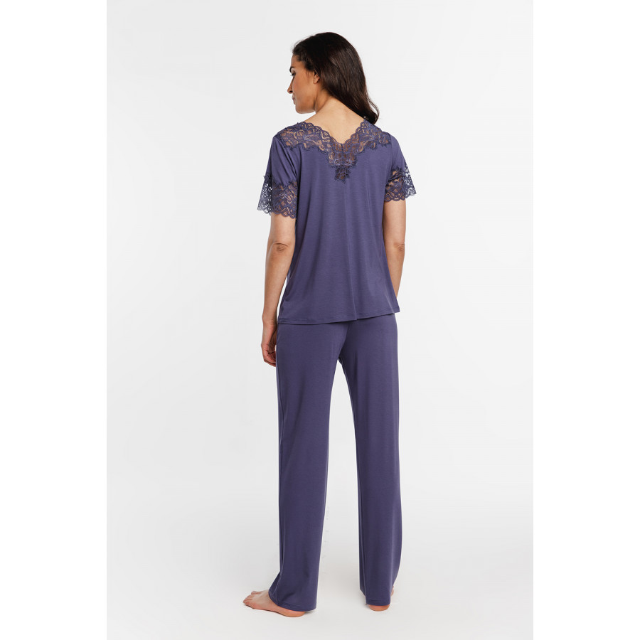 2-piece pyjamas in micromodal fabric and lace, short sleeves trimmed with lace