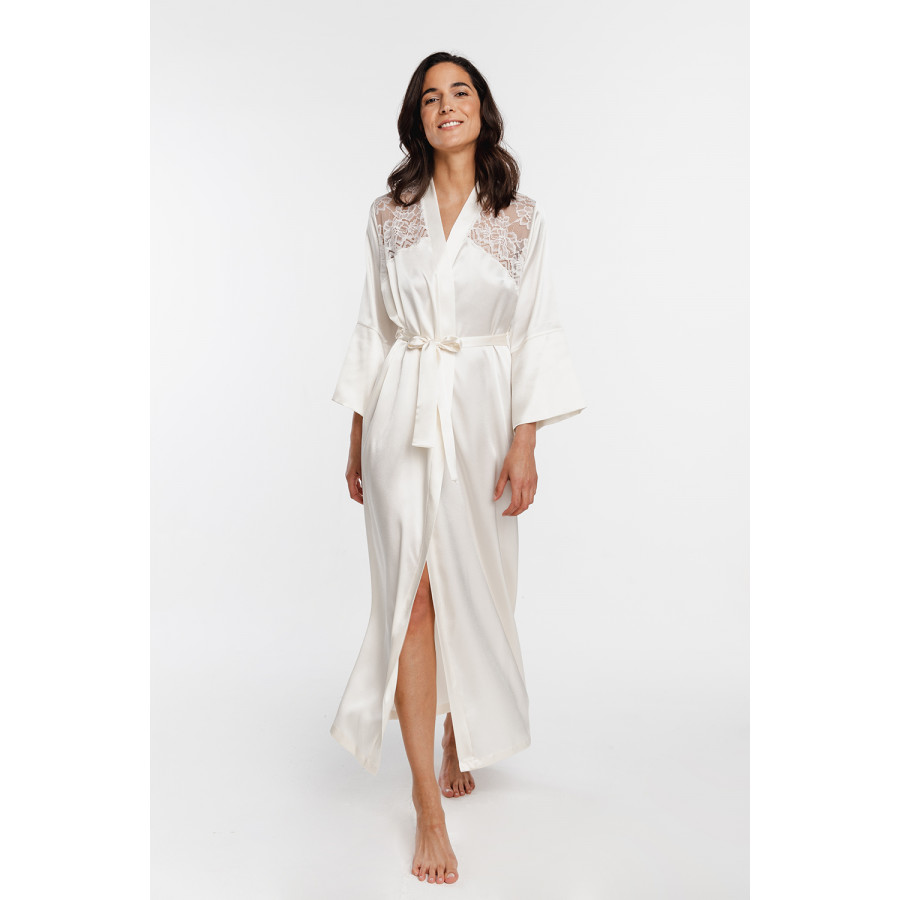 Satin maxi dressing gown with a lined neckline, loose-fitting three-quarter-length sleeves and lace on the bust