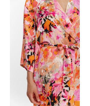 Bezaubernder kurzer Kimono aus Viskose im bunten Blumenprint mit ¾-Ärmeln und Taschen an den Seiten