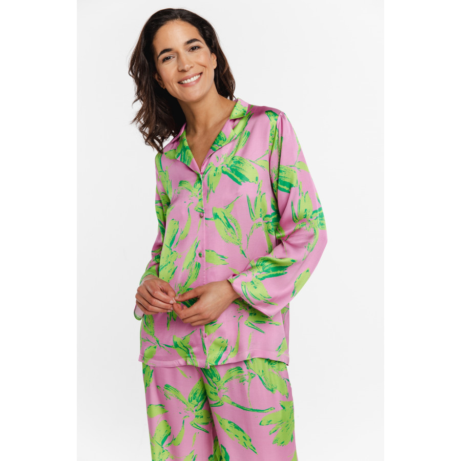 Pyjama / ensemble d'intérieur en viscose ample, haut chemise boutonnée et pantalon ample